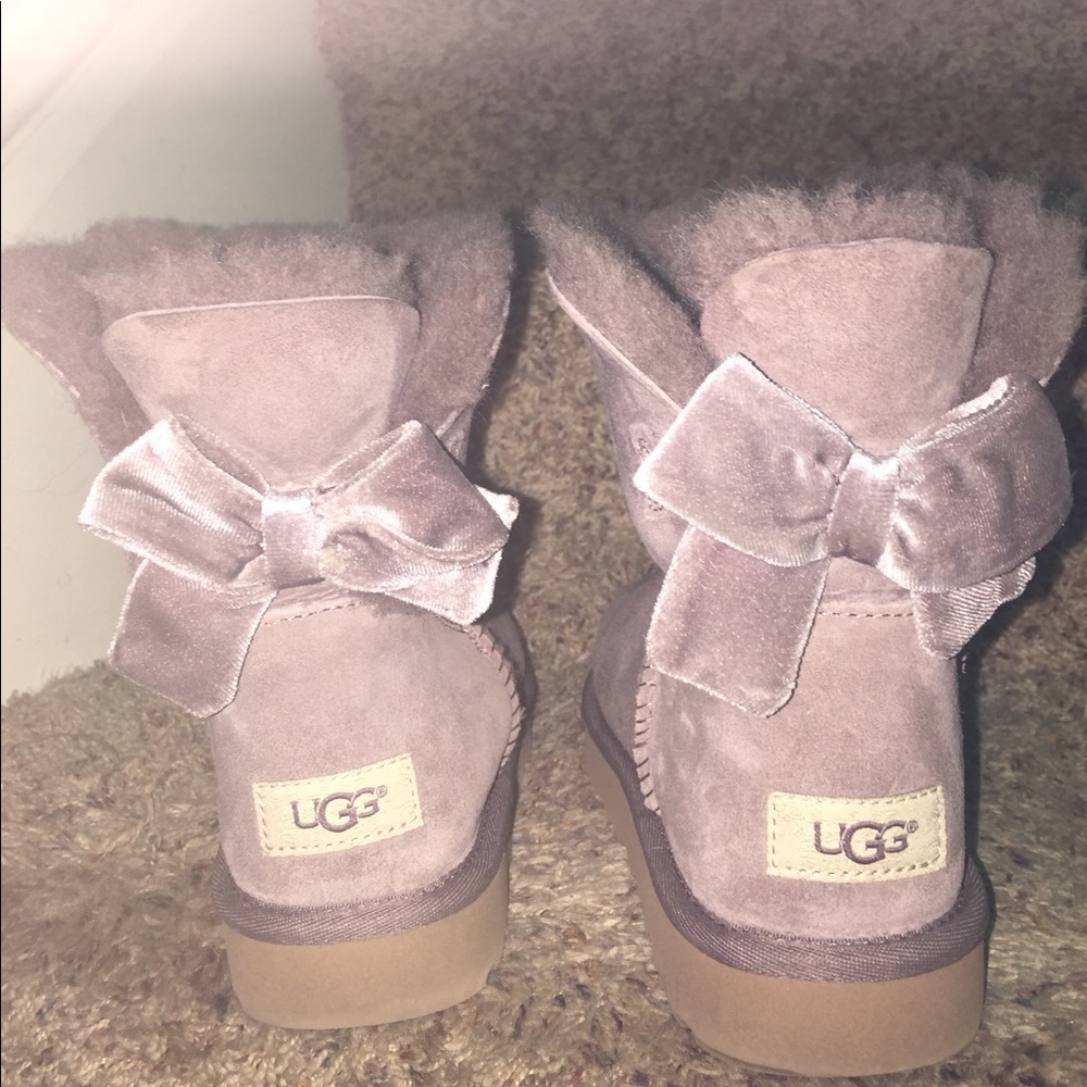 Ugg - image 2